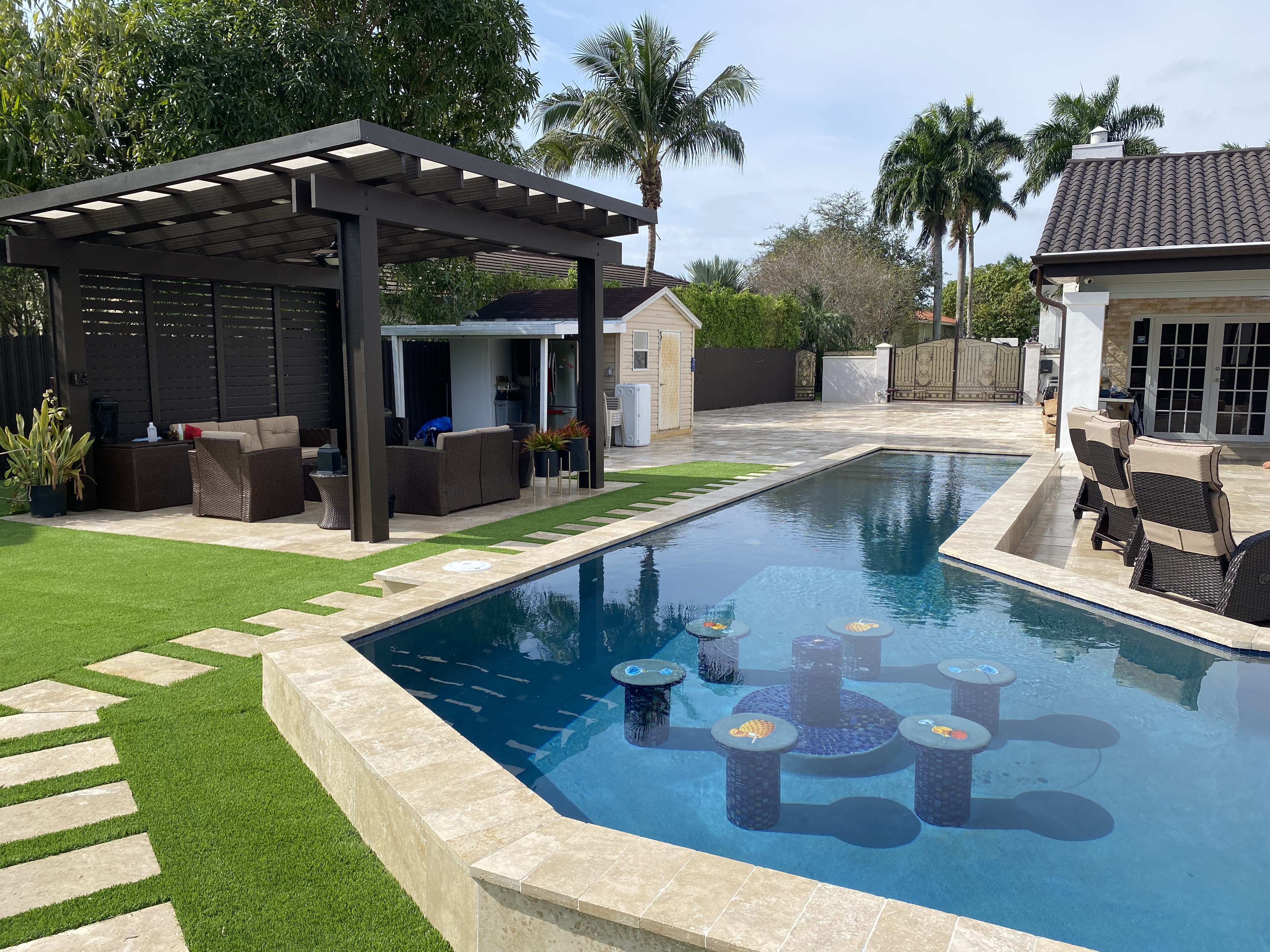 Pool example with table